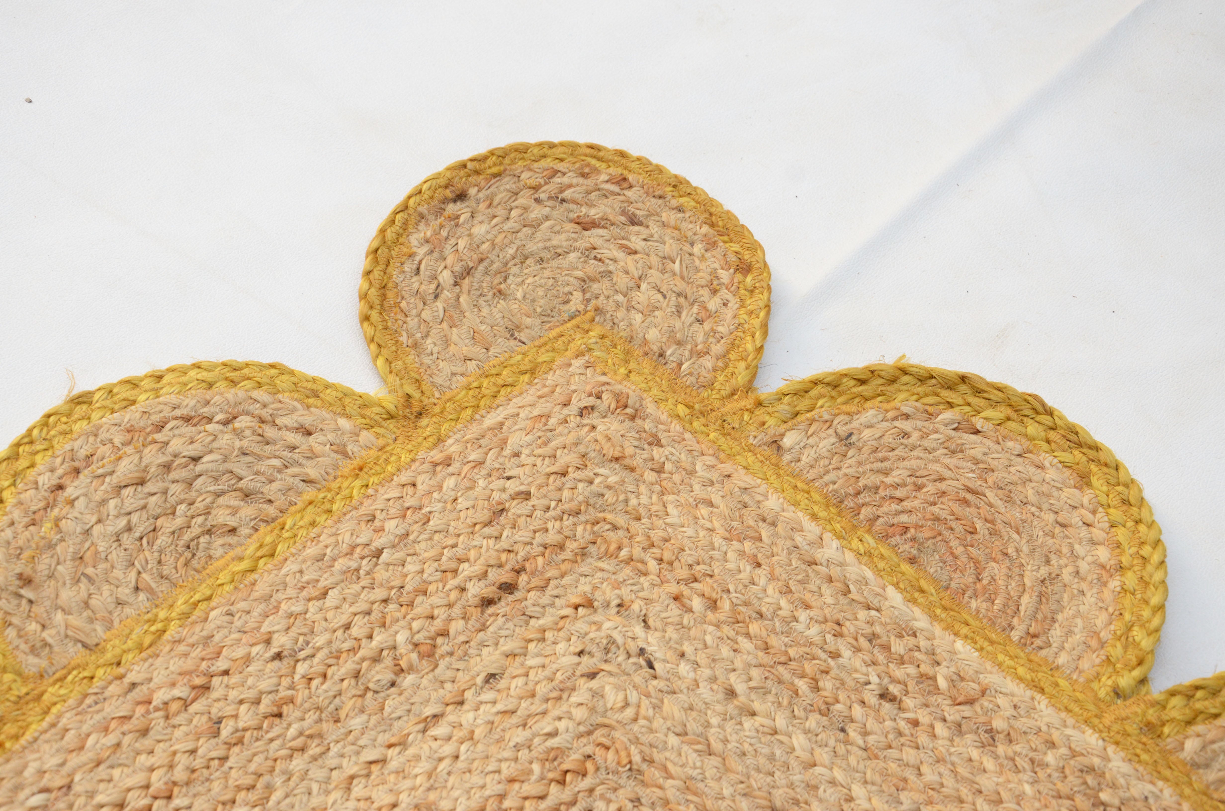 Natural Jute Scallop Rug with Yellow Trim – Dhurrie World
